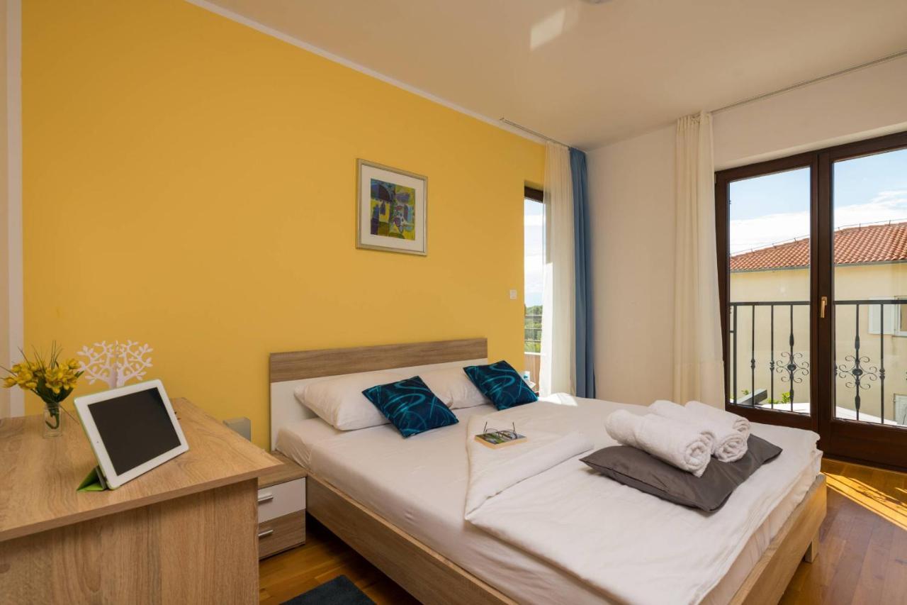 Apartment Carpe Diem Premantura Exterior photo