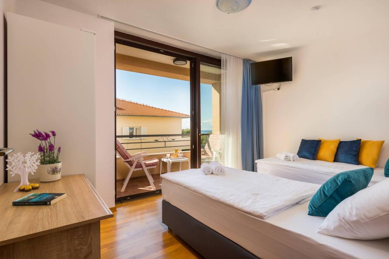 Apartment Carpe Diem Premantura Exterior photo